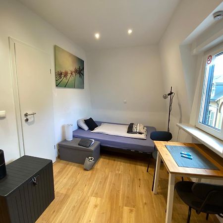 Ferienwohnung Koblenz - Eigenes Bad,Kueche - Wifi - Parkplatz - 2 Og Exterior foto