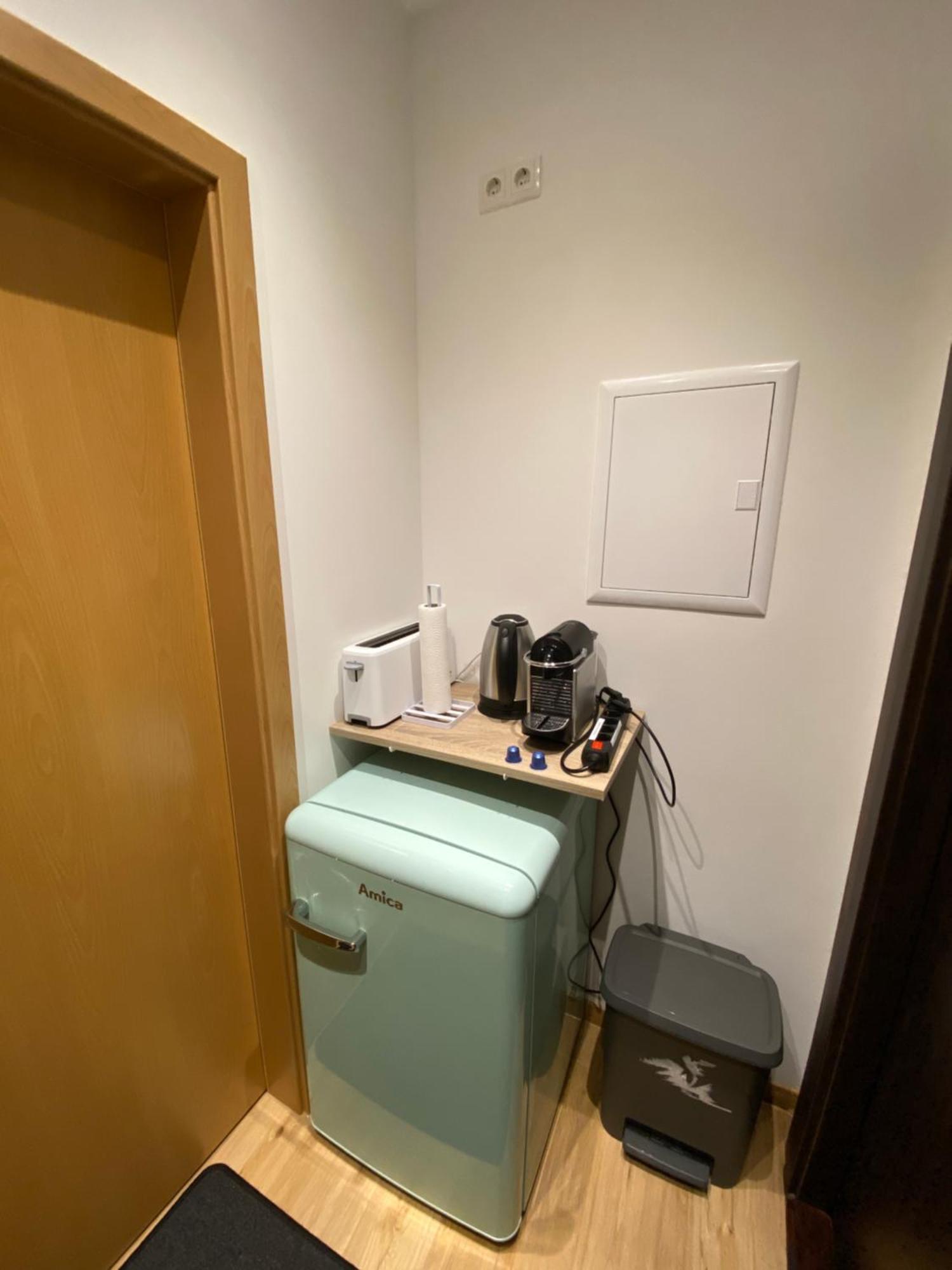 Ferienwohnung Koblenz - Eigenes Bad,Kueche - Wifi - Parkplatz - 2 Og Exterior foto